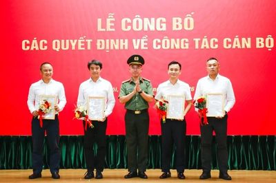 FPT Telecom có 4 phó tổng giám đốc mới