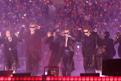 Truyền thông Anh ví sức hút world tour BTS ngang World Cup