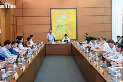 ĐBQH tỉnh Thanh Hóa đề xuất hoàn thiện các quy định về quốc phòng và phổ biến, giáo dục pháp luật