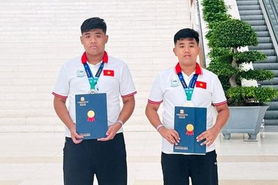 Bắc Ninh: 2 anh em ruột đoạt Huy chương Bạc tại Chung kết quốc tế Đấu trường Toán học châu Á 2026
