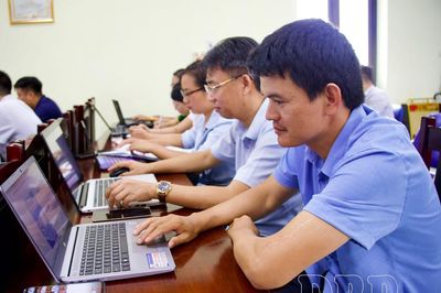 Để cấp xã đủ sức gánh việc lớn