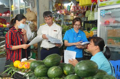 Bộ Tài chính: Hộ kinh doanh không bắt buộc ghi sổ kế toán bằng tay