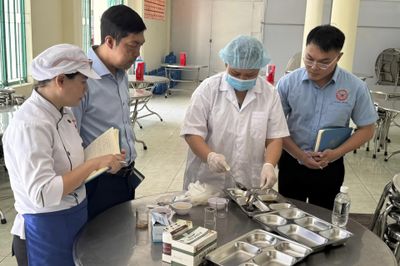 Kiểm soát an toàn thực phẩm tại bếp ăn tập thể