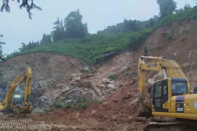 Cảnh báo nguy cơ sạt lở trên Quốc lộ 4D sau nhiều điểm sạt lở liên tiếp
