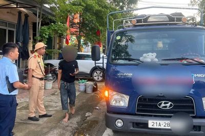 Cảnh sát giao thông Lào Cai phối hợp phát hiện, xử lý vụ vận chuyển 6 tấn khoáng sản không rõ nguồn gốc