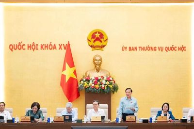 Thống nhất trình Quốc hội xem xét việc thành lập thành phố Quảng Ninh và Bắc Ninh