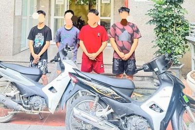 Bắt giữ bốn thiếu niên chuyên trộm cắp xe máy