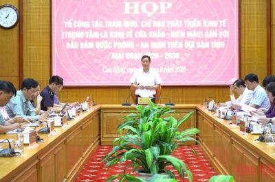 Phó Bí thư Tỉnh ủy, Chủ tịch Ủy ban MTTQ tỉnh Vũ Hồng Quang: Nâng cao năng lực cạnh tranh, thu hút nguồn hàng qua cửa khẩu