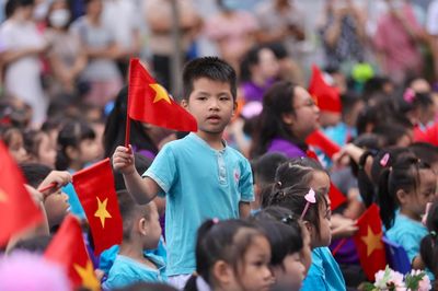 Loạt phường ở Hà Nội sắp xếp trường công lập, có nơi giảm từ 41 xuống 21 trường