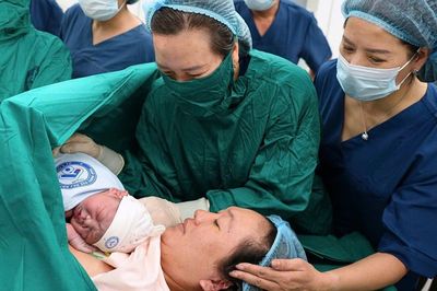 Tiếng khóc chào đời đánh dấu ngày BV Phụ sản Trung ương cơ sở 2 hoạt động