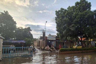 Chung cư Tân Việt (xã Hoài Đức): Cứ mưa là ngập