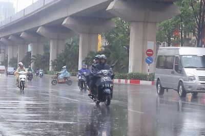Hà Nội mưa lớn, đề phòng úng ngập