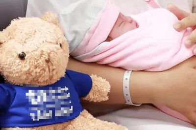 Sau lần sảy thai, vợ chồng chờ con suốt 4 năm mới biết cả hai đều bị vô sinh