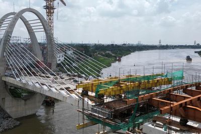 Cầu Đuống mới lộ diện trước ngày hợp long