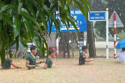 Bắc bộ vẫn mưa xối xả, bão số 3 di chuyển ngược sang Philippines
