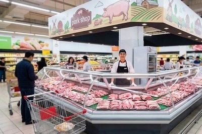 Giá lợn hơi giảm mạnh, thịt lợn tại chợ vẫn giữ nguyên