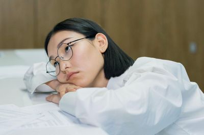 Nghịch lý Gen Z đi làm vẫn xin tiền