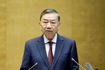 Chuyển mạnh hơn, nhanh hơn từ quản lý sang phục vụ, kiến tạo