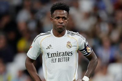 Real ra giá bán Vinicius