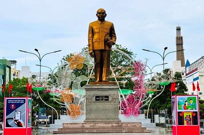 An Giang tổ chức nhiều hoạt động kỷ niệm 138 năm Ngày sinh Chủ tịch Tôn Đức Thắng