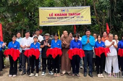 Khánh thành công trình đường giao thông nông thôn tại Vĩnh Long