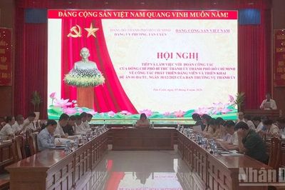 Thành phố Hồ Chí Minh: Đảng ủy phường Tân Uyên cần quan tâm nhiều hơn đến công tác phát triển đảng viên