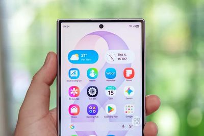 Điện thoại gập 'vừa gọn gàng, vừa rộng mở'
