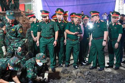 Chính ủy Quân khu 7 gửi thư biểu dương lực lượng tìm kiếm, quy tập hài cốt liệt sĩ
