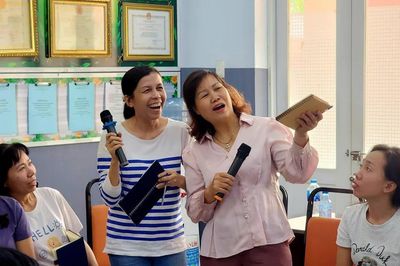 Lần đầu tiên trường học tổ chức câu lạc bộ tiếng Anh dành riêng cho giáo viên