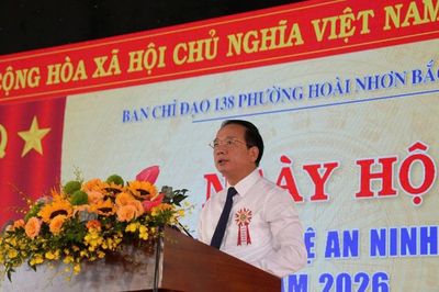 Trưởng Ban Tuyên giáo T.W dự ngày hội Toàn dân bảo vệ an ninh Tổ quốc tại phường Hoài Nhơn Bắc