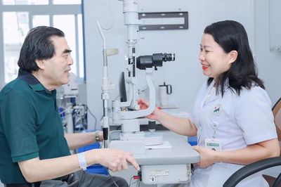 NSND Trung Đức 30 năm sống chung với một căn bệnh, nhiều lần cận kề cửa tử