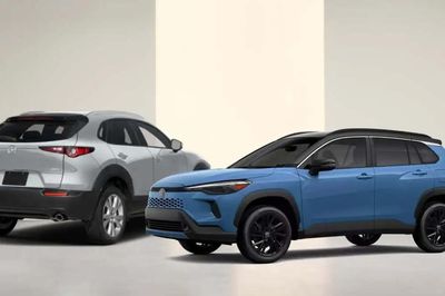 Mazda CX-30 và Toyota Corolla Cross HEV: Chọn cảm giác lái hay tiết kiệm xăng?