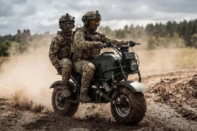 Ukraine đưa vào chiến trường xe máy điện chống mìn, kiêm trạm phát điện di động