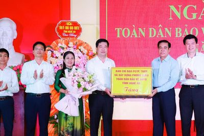 Chủ tịch UBND tỉnh Võ Trọng Hải dự Ngày hội toàn dân bảo vệ an ninh Tổ quốc năm 2026 tại xã Anh Sơn