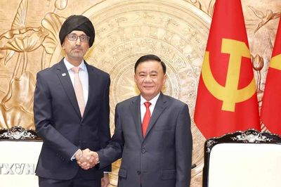 Thường trực Ban Bí thư Trần Cẩm Tú tiếp Đại sứ Singapore tại Việt Nam