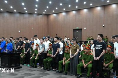 24 năm tù cho đôi vợ chồng tổ chức 'bay lắc' trong quán karaoke