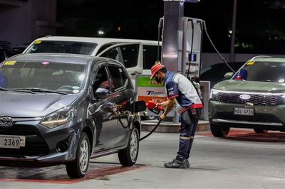 Eo biển Hormuz tê liệt, các 'ông lớn' dầu mỏ bỏ túi lợi nhuận kỷ lục