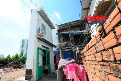 Nhà 'siêu mỏng' xuất hiện sau giải phóng mặt bằng rạch Xuyên Tâm