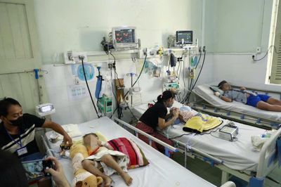 Nguy cơ dịch bệnh chồng lấn tại TP Hồ Chí Minh trong mùa mưa