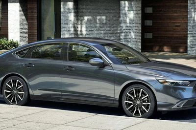 Xe hybrid của Honda lập kỷ lục doanh số tại Mỹ do giá xăng tăng cao