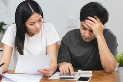 Vợ chồng trẻ thu nhập 21 triệu đồng muốn tìm giải pháp để tiết kiệm vài triệu mỗi tháng