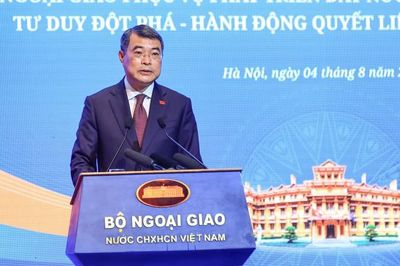 Thủ tướng: Biến sức ép bên ngoài thành dư địa phát triển mới
