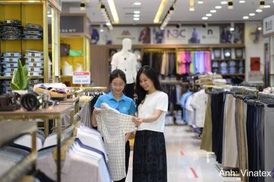 Thời trang Việt chinh phục kênh bán lẻ 'số'