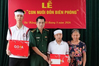 Bộ đội Biên phòng nhận nuôi học sinh có cha mẹ tử vong do điện giật