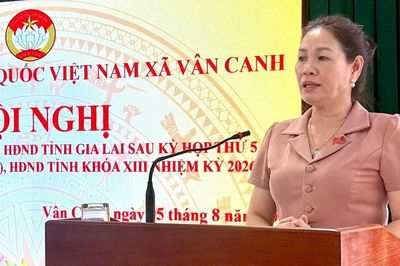 Phó Chủ tịch HĐND tỉnh Huỳnh Thúy Vân tiếp xúc cử tri xã Vân Canh và Canh Vinh