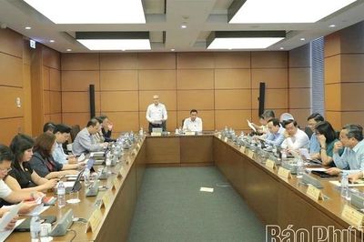 Đại biểu Quốc hội tỉnh Phú Thọ thảo luận các dự án luật