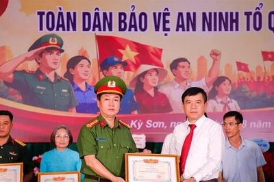 Kỳ Sơn phát động toàn dân tham gia bảo vệ an ninh Tổ quốc