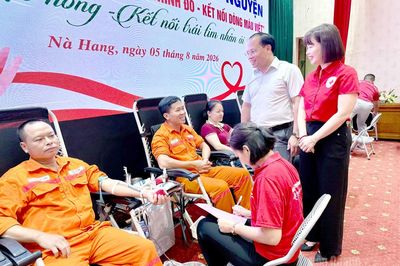 Hơn 600 tình nguyện viên tham gia Ngày hội hiến máu tại xã Nà Hang