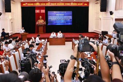 Góc nhìn văn hóa: Bài học về liêm chính rút ra từ điểm thi THPT chuyên Tuyên Quang