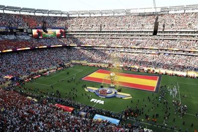 FIFA bị tố chưa trả tiền cho các thành phố đăng cai World Cup